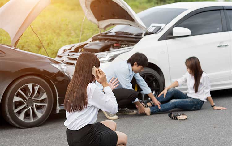 Importance of Road Safety: What to Do if You Meet With an Accident? 