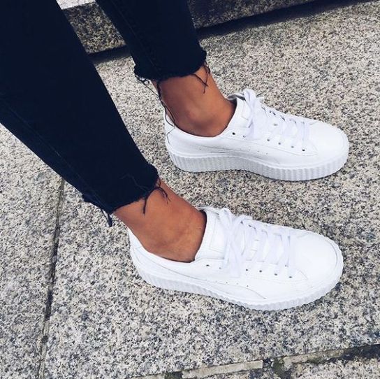 6 Trendy Ways For Women To Style Their White Sneakers